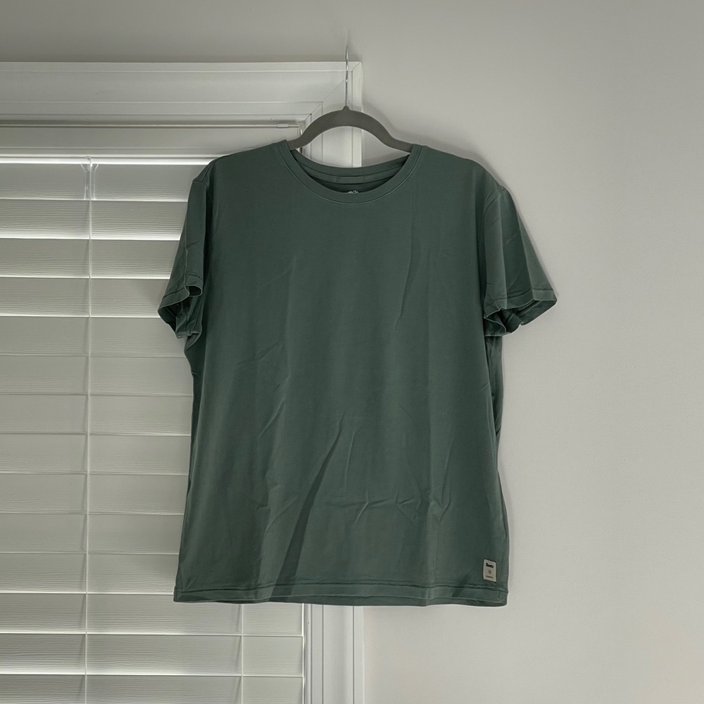 New! Roots Essential Crew Tshirt